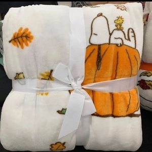 Peanuts Snoopy Halloween Fall Autumn Large Blanket